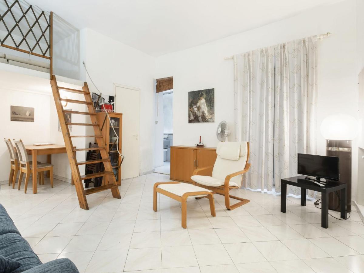 Cosy In With Mezzanine
